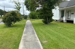 1211 W Park Ave, Orange, TX 77630 - Photo 8