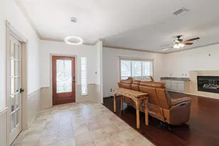 1520 Lakefield Dr, Sealy, TX 77474 - Photo 8