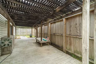 1702 Plumbwood Way, Houston, TX 77058 - Photo 24