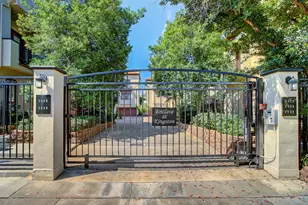 2522 Kingston St, Houston, TX 77019 - Photo 2