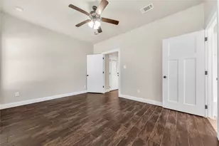 801 Fairview Ave, College Station, TX 77840 - Photo 10