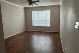 2255 Braeswood Park Dr, Houston, TX 77030 - Photo 4