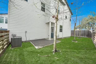 506 W Donovan St, Houston, TX 77091 - Photo 2