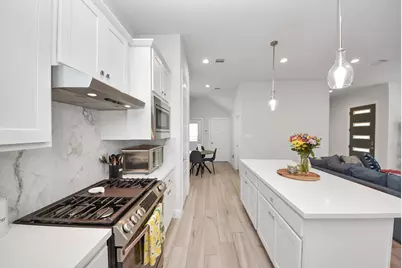 506 W Donovan Street #F, Houston, TX 77091 - Photo 10