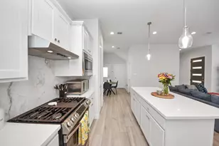 506 W Donovan St, Houston, TX 77091 - Photo 10