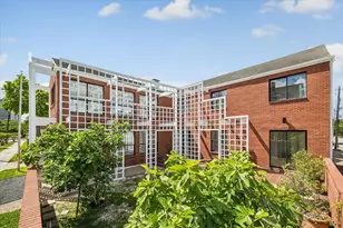 2402 Commonwealth St, Houston, TX 77006 - Photo 36