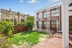 2402 Commonwealth St, Houston, TX 77006 - Photo 44