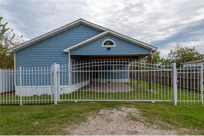 7610 Harlem Street, Baytown, TX 77521 - Photo 1