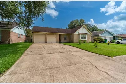 1209 Clover Drive, Angleton, TX 77515 - Photo 2