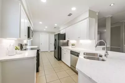 1916 Crooked Creek Lane, Pearland, TX 77581 - Photo 10