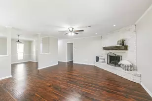 1916 Crooked Creek Ln, Pearland, TX 77581 - Photo 4