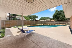 207 Burgundy Ln, League City, TX 77573 - Photo 18