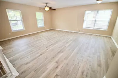 612 E Castle Harbour Drive, Friendswood, TX 77546 - Photo 2