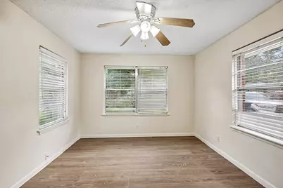 6401 Rowan Lane, Houston, TX 77074 - Photo 16