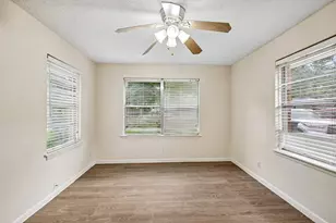6401 Rowan Ln, Houston, TX 77074 - Photo 16