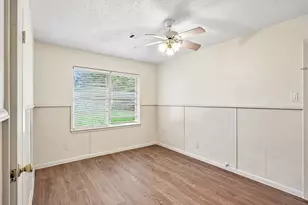 6401 Rowan Ln, Houston, TX 77074 - Photo 10