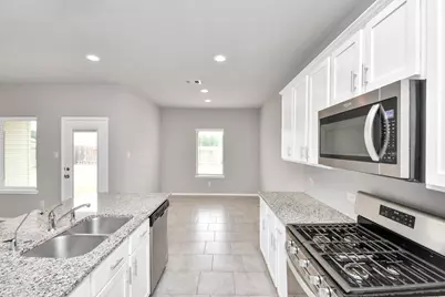 13967 Leigh Lake Lane, Conroe, TX 77384 - Photo 10