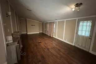 35 Amber Dr, Huntsville, TX 77320 - Photo 8