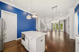 911 W Drew St, Houston, TX 77006 - Photo 16