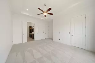 911 W Drew St, Houston, TX 77006 - Photo 22