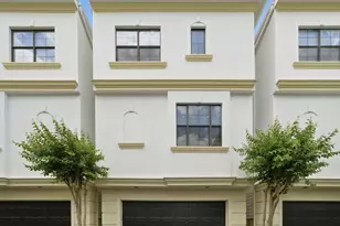911 W Drew St, Houston, TX 77006 - Photo 6