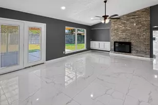 8422 Old Meadow Ln, Houston, TX 77064 - Photo 16