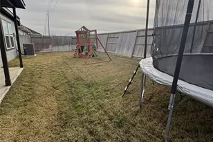 32403 River Birch Ln, Waller, TX 77484 - Photo 10