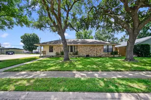 4923 Saxon Dr, Houston, TX 77092 - Photo 1