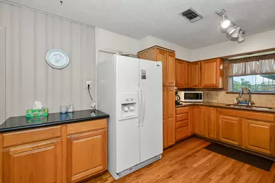 4923 Saxon Drive, Houston, TX 77092 - Photo 8