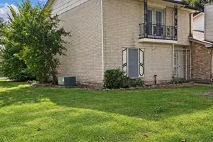 13115 Clarewood Dr, Houston, TX 77072 - Photo 4