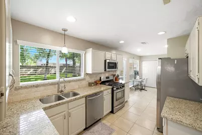 6 Hawkseye Place, The Woodlands, TX 77381 - Photo 16