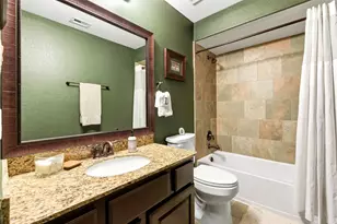 2805 Shadow Woods Ct, Houston, TX 77043 - Photo 36