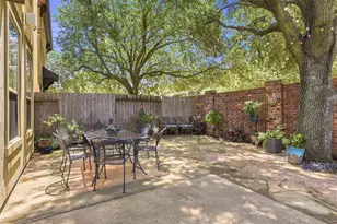 2805 Shadow Woods Ct, Houston, TX 77043 - Photo 40