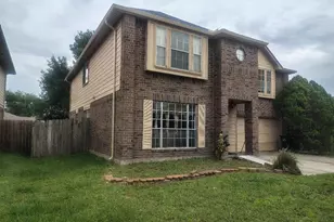 12006 Thornburg Ln, Houston, TX 77067 - Photo 2