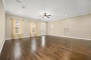 928 W 20th St, Houston, TX 77008 - Photo 2