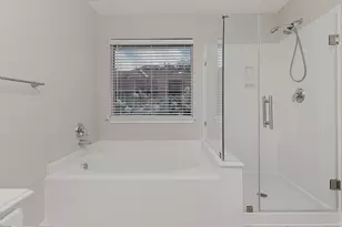 11 Scenic Brook Ct, The Woodlands, TX 77382 - Photo 20