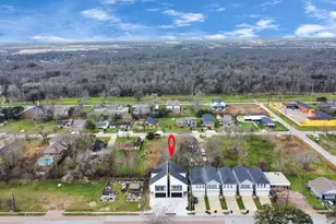 9026 Scott St, Houston, TX 77051 - Photo 36