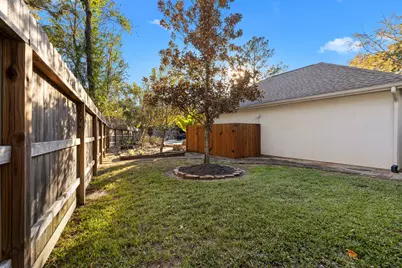 3 Belcarra Place, The Woodlands, TX 77382 - Photo 36