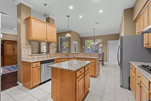 3 Belcarra Pl, The Woodlands, TX 77382 - Photo 16