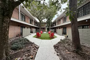 1801 Cortlandt St, Houston, TX 77008 - Photo 2