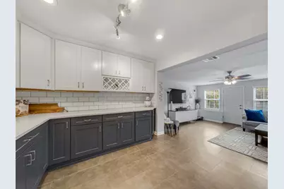 5006 Saxon Drive, Houston, TX 77092 - Photo 12