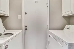 10839 Sugar Hill Dr, Houston, TX 77042 - Photo 10