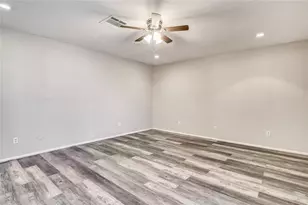 10839 Sugar Hill Dr, Houston, TX 77042 - Photo 6