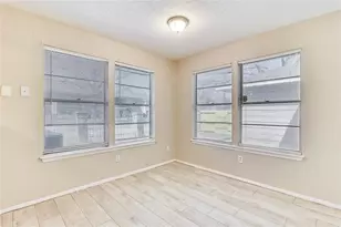 10839 Sugar Hill Dr, Houston, TX 77042 - Photo 4