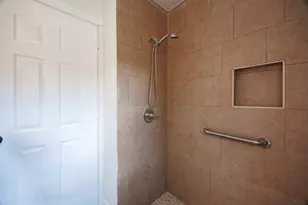 5618 Southbrook St, Houston, TX 77033 - Photo 16