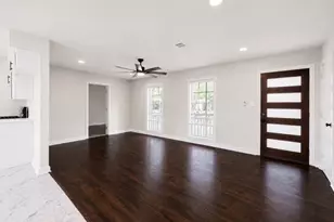 5618 Southbrook St, Houston, TX 77033 - Photo 4