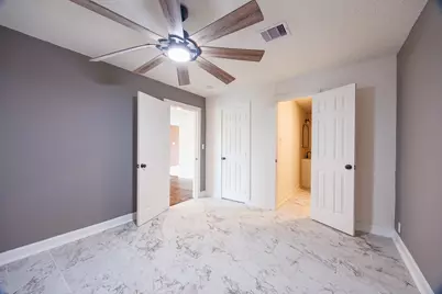 5618 Southbrook Street, Houston, TX 77033 - Photo 18