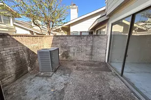 6245 Ludington Dr, Houston, TX 77035 - Photo 10