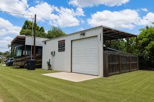 416 W Division St, Jewett, TX 75846 - Photo 32