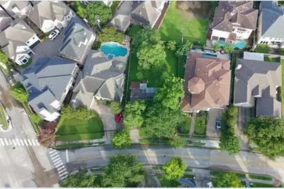 3105 McCulloch Circle, Houston, TX 77056 - Photo 2